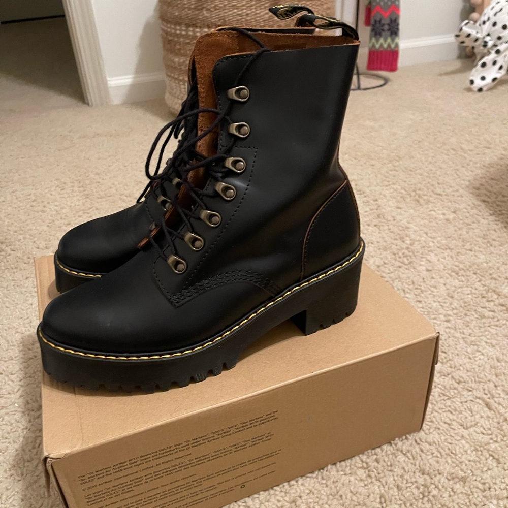 Dr marten leona lace up boot